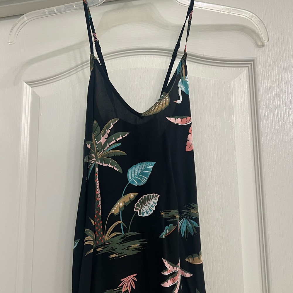 Light wait , cross back dress